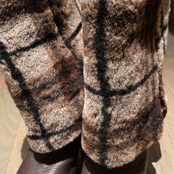 Ugg Australia Savoie Brown Leather Fold Down Platform Heeled Boots size 7 - Picture 4 of 9